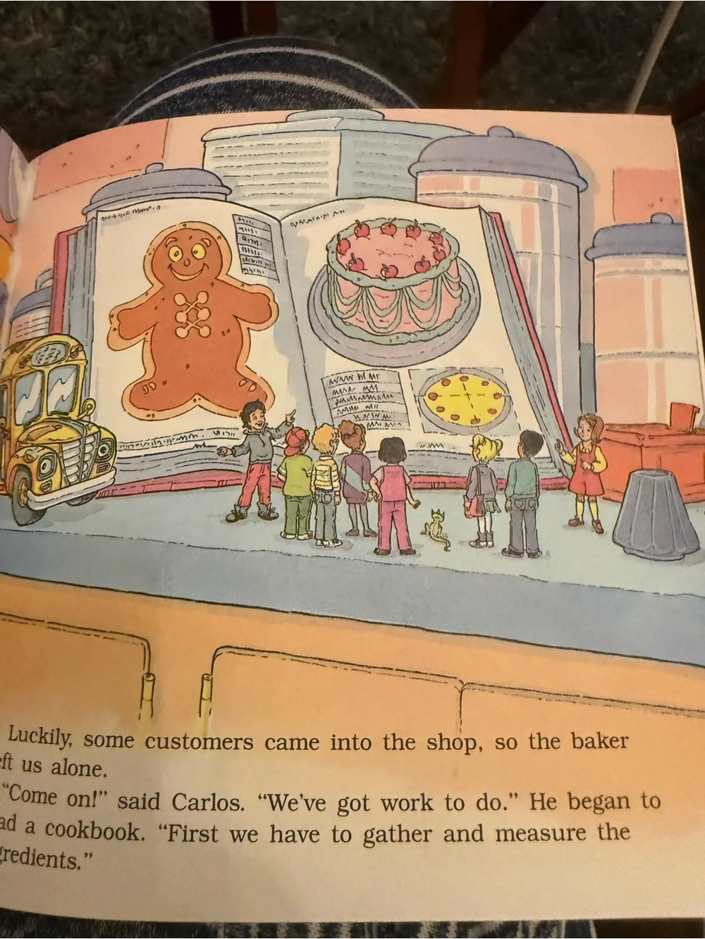 Scholastic The Magic School Bus Kids Paperback Book